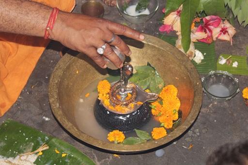  Abhishekam (Ritual Bath of Shiva Lingam)